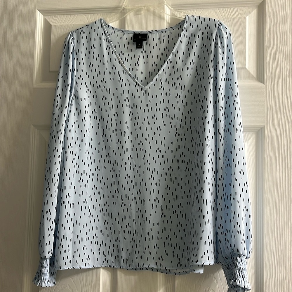 Women’s size medium blouse